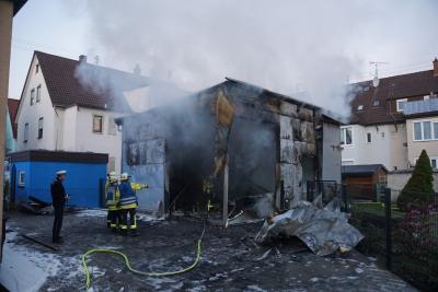 Nuertingen: Brand einer Lagerhalle